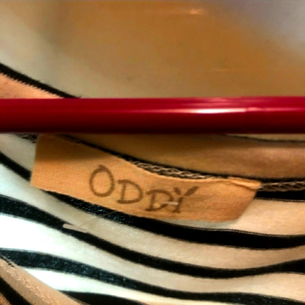 ODDY CASUAL TOP - Picture 3 of 5